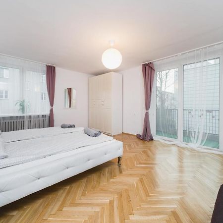 Sunshine Parkside Hideaway - 3 Bedroom - By Upstairs Cracóvia Exterior foto