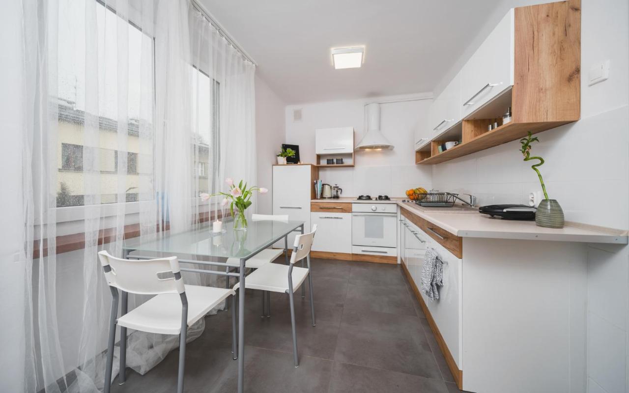 Sunshine Parkside Hideaway - 3 Bedroom - By Upstairs Cracóvia Exterior foto