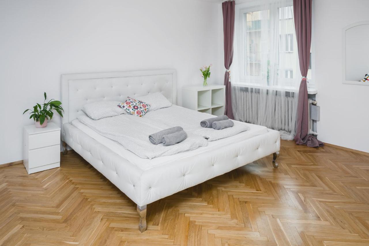 Sunshine Parkside Hideaway - 3 Bedroom - By Upstairs Cracóvia Exterior foto