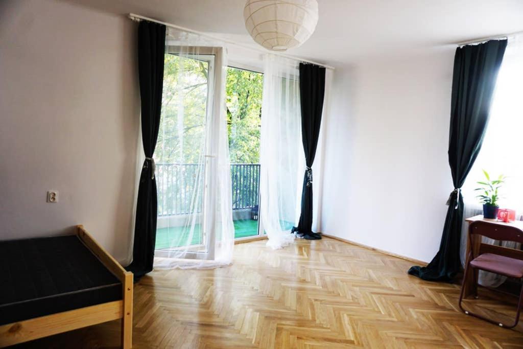Sunshine Parkside Hideaway - 3 Bedroom - By Upstairs Cracóvia Exterior foto