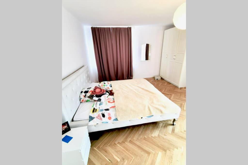 Sunshine Parkside Hideaway - 3 Bedroom - By Upstairs Cracóvia Exterior foto