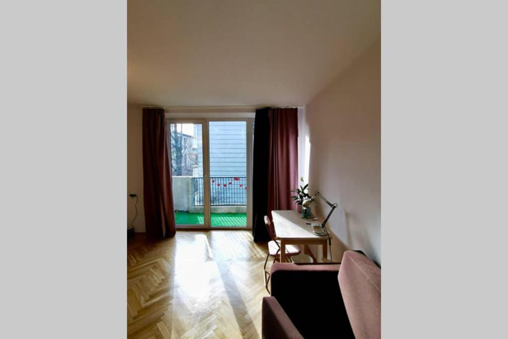 Sunshine Parkside Hideaway - 3 Bedroom - By Upstairs Cracóvia Exterior foto